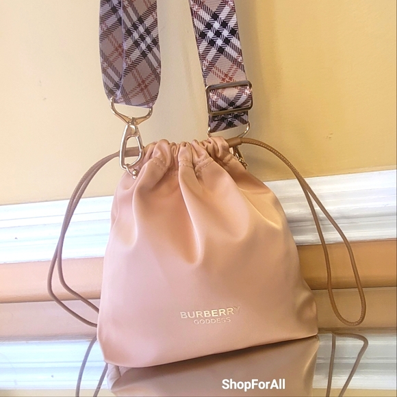 Burberry draw string bag - Picture 3 of 11